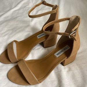 NWT Steve Madden IRENEEW block heels - tan nubuck - 7